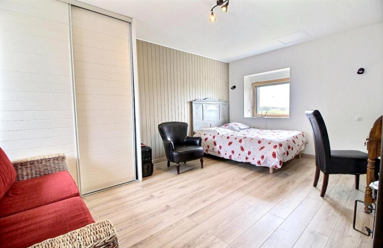 Maison Spacieuse A Plougonven Avec Jacuzzi Et Jardin Esterno foto