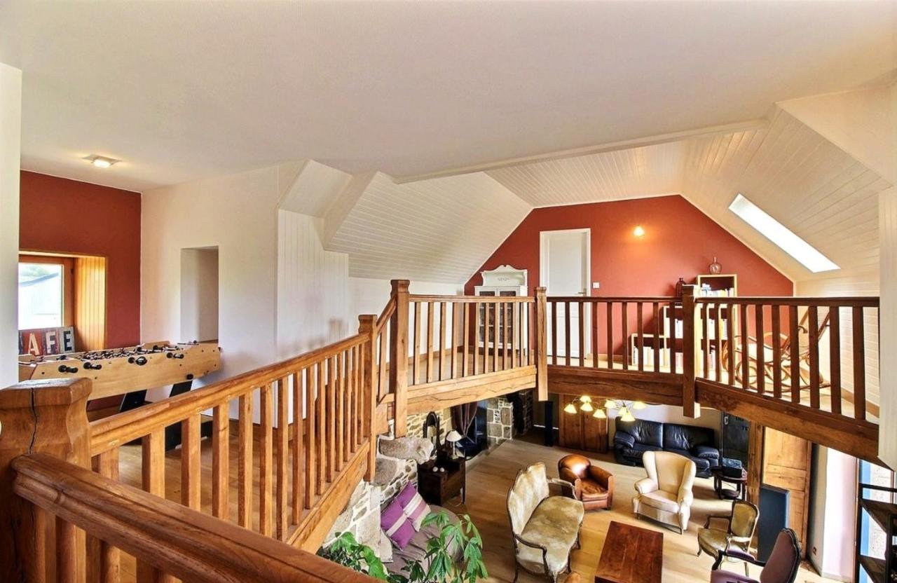 Maison Spacieuse A Plougonven Avec Jacuzzi Et Jardin Esterno foto
