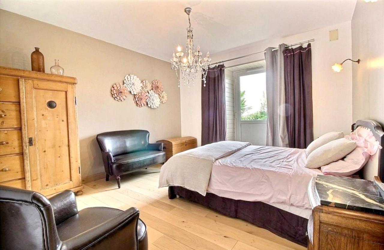 Maison Spacieuse A Plougonven Avec Jacuzzi Et Jardin Esterno foto