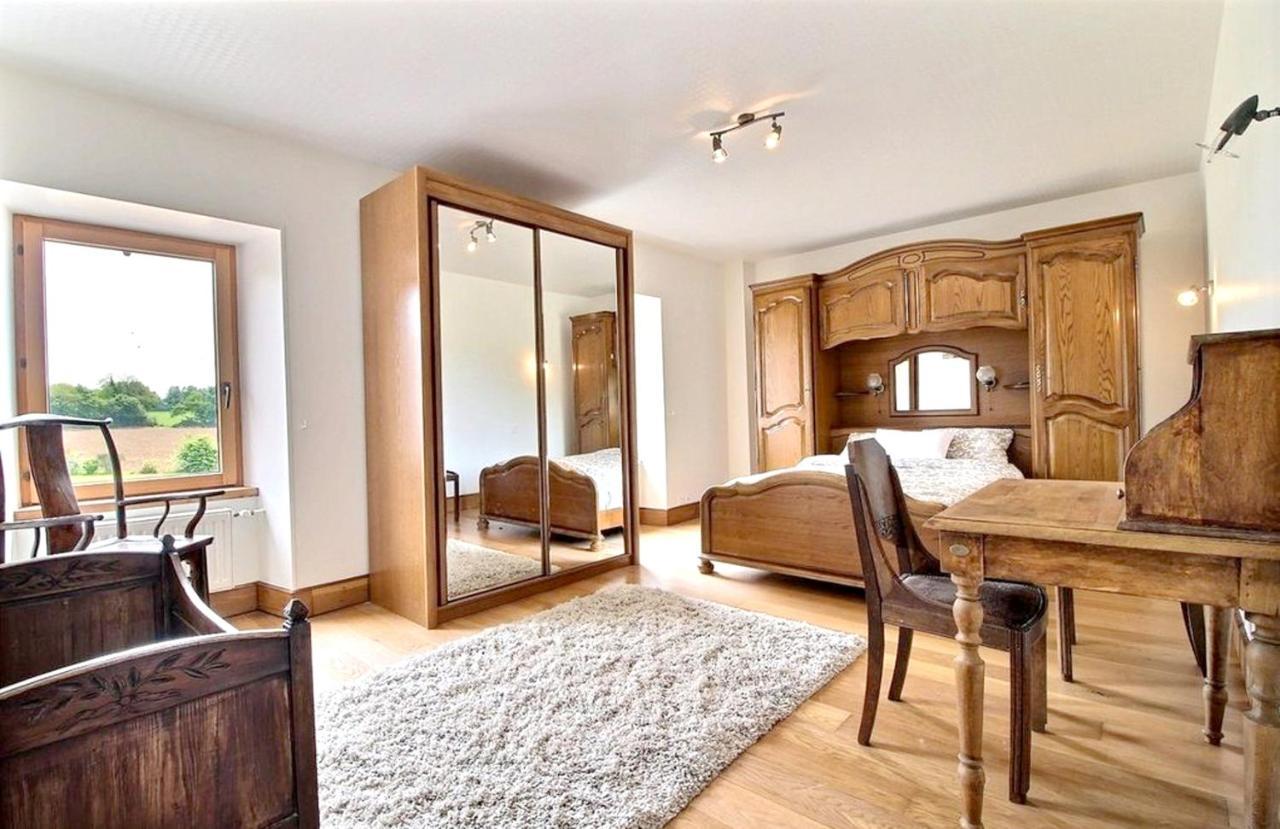 Maison Spacieuse A Plougonven Avec Jacuzzi Et Jardin Esterno foto