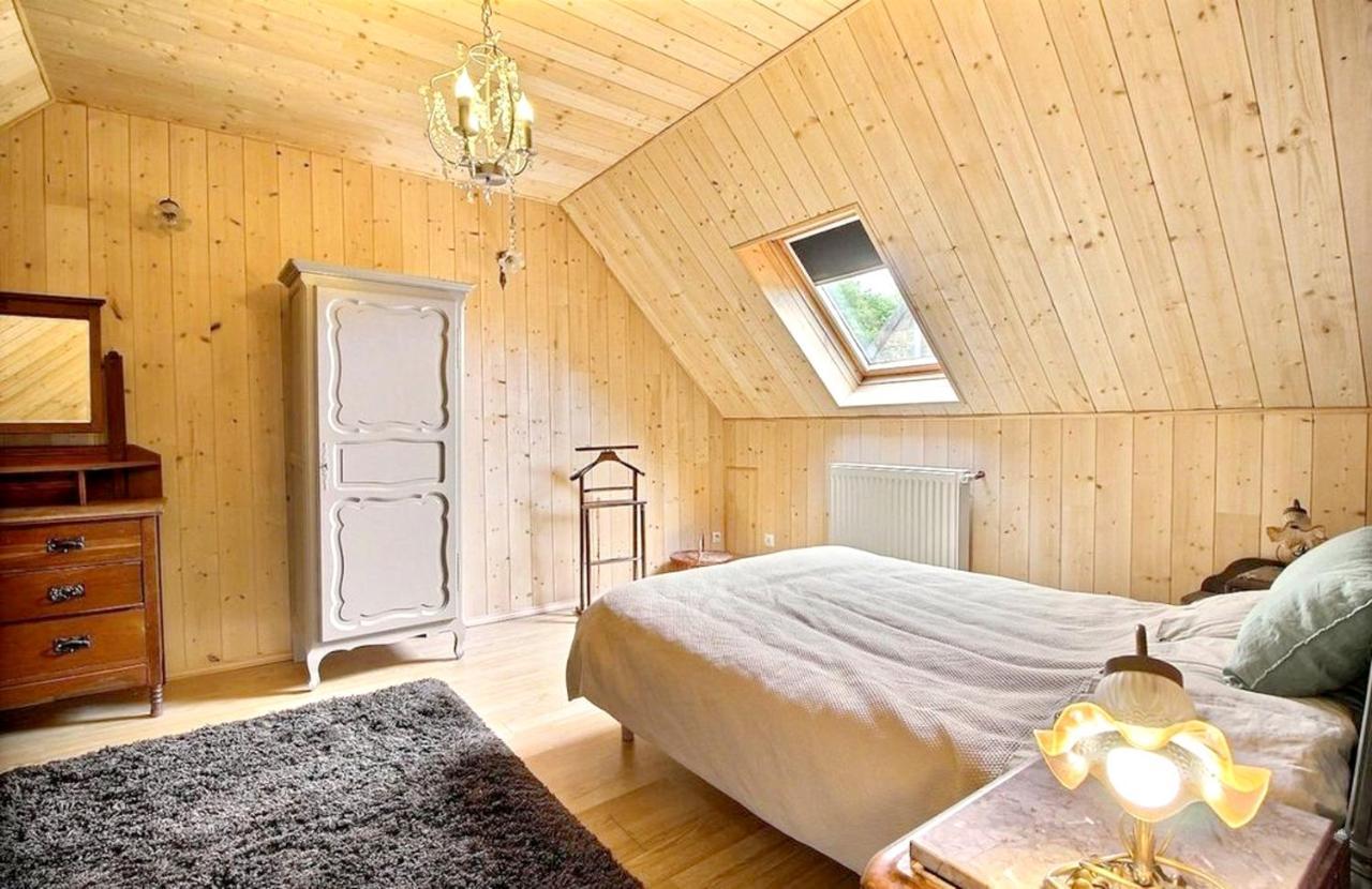 Maison Spacieuse A Plougonven Avec Jacuzzi Et Jardin Esterno foto